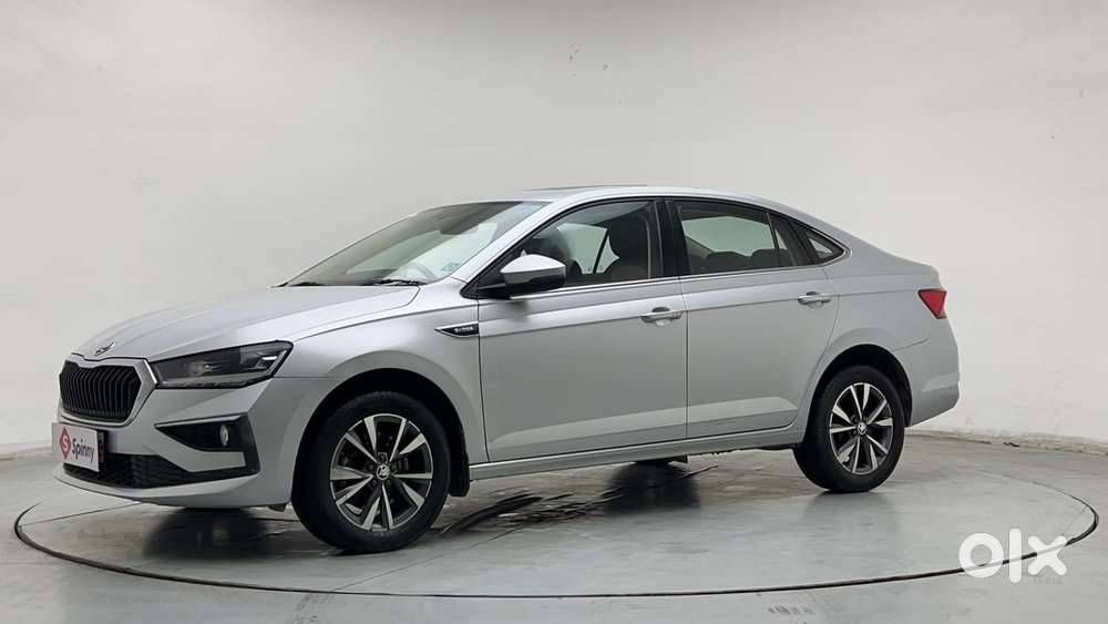 Skoda Slavia Style 1.0l Tsi Mt, 2023, Petrol