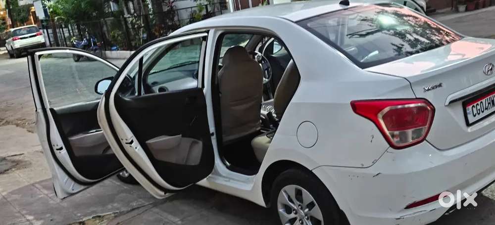 Hyundai Xcent 2015 Petrol 81000 Km Driven