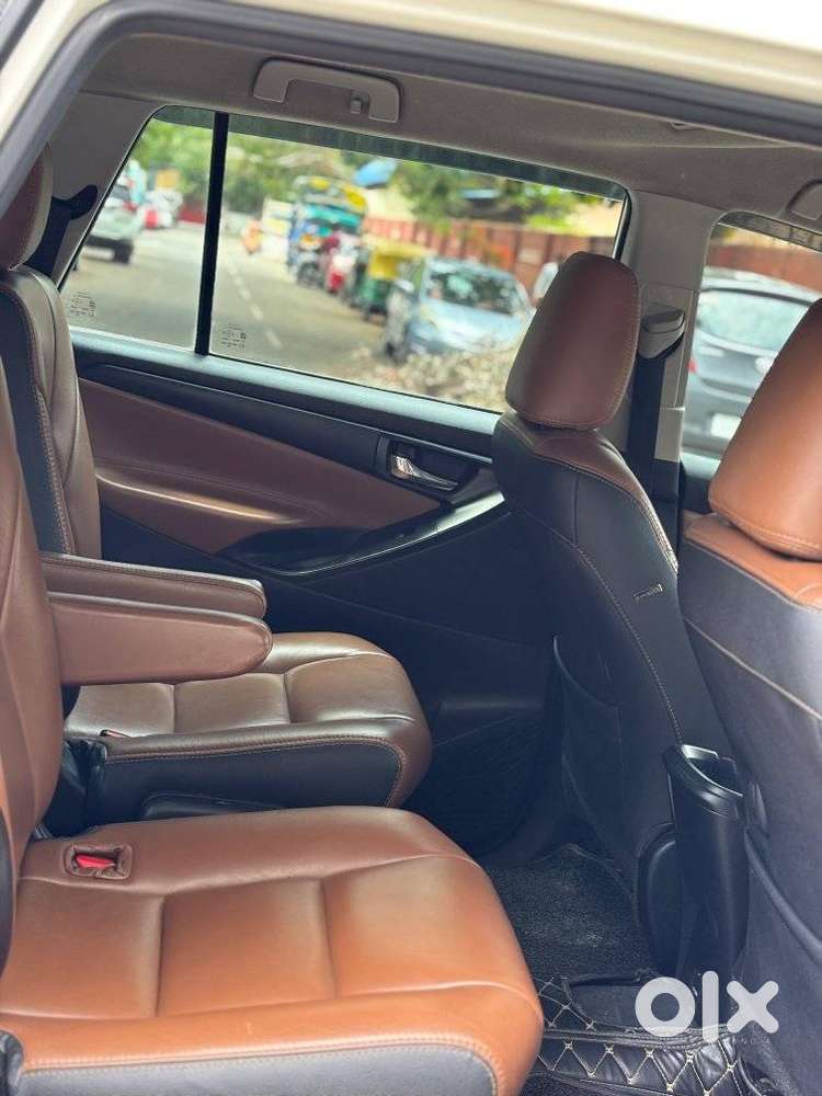 Toyota Innova Crysta 2.4 Gx Limited Edition At 7 Str, 2022, Diesel
