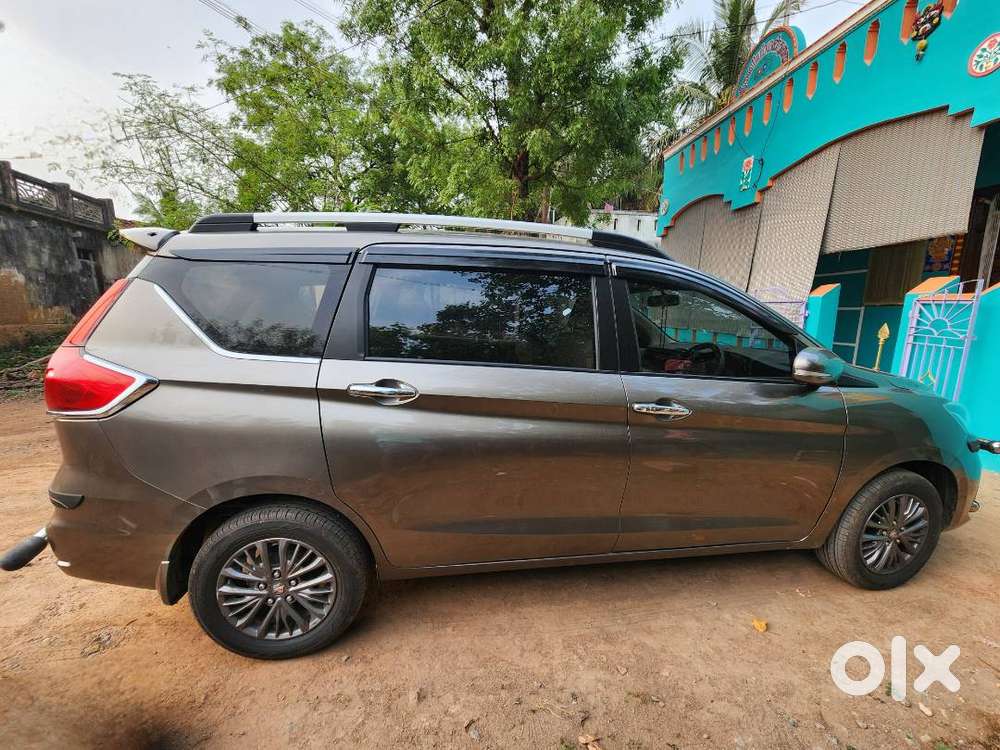 Ertiga Zxi Plus Smart Hybrid, Top End Model