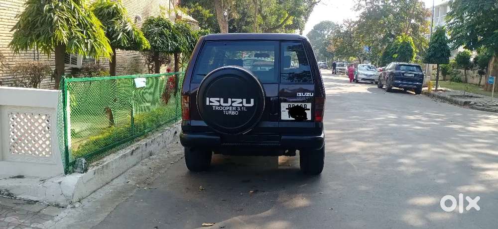 Isuzu Trooper Japan