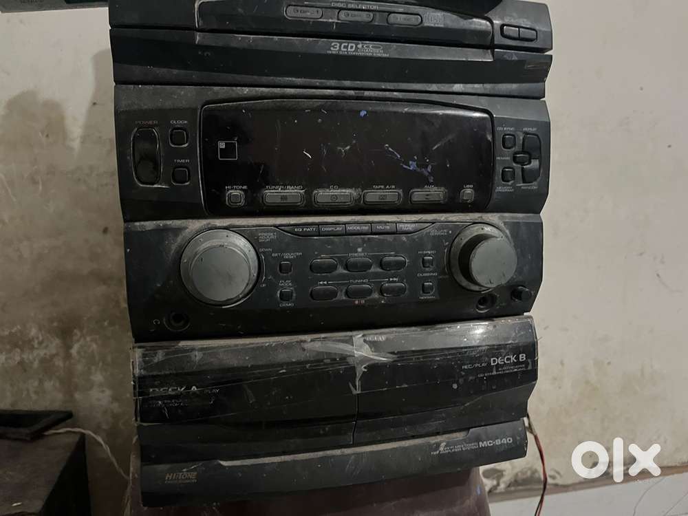 Sansui sound system with sony specker