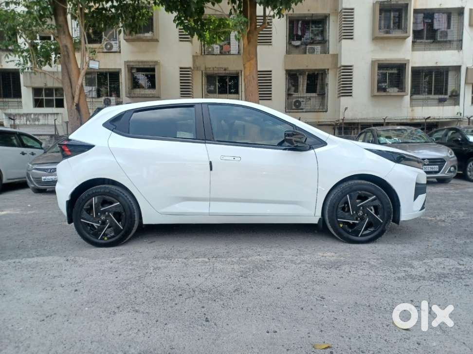 Tata Altroz Xz Plus (s) Icng, 2025, Petrol