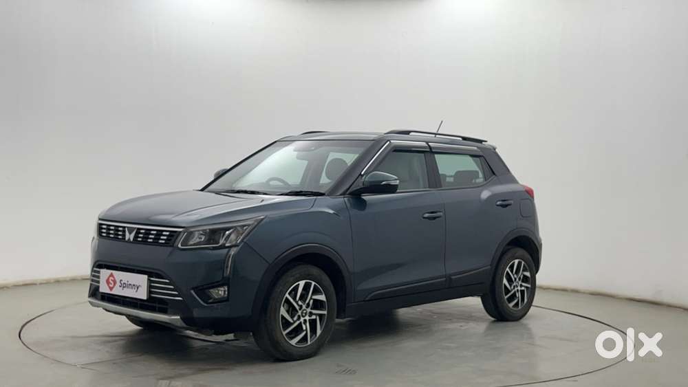 Mahindra Xuv300 1.2 W8 (o) Amt Petrol, 2024, Petrol