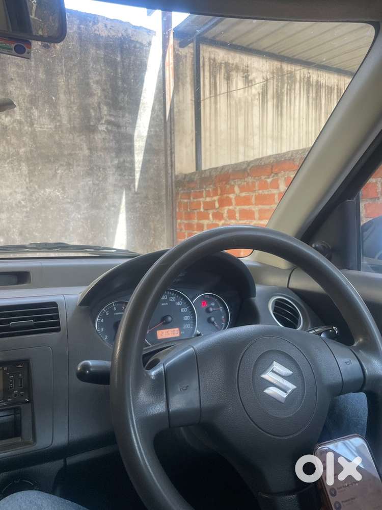 Maruti Suzuki Swift Petrol Manual 2010