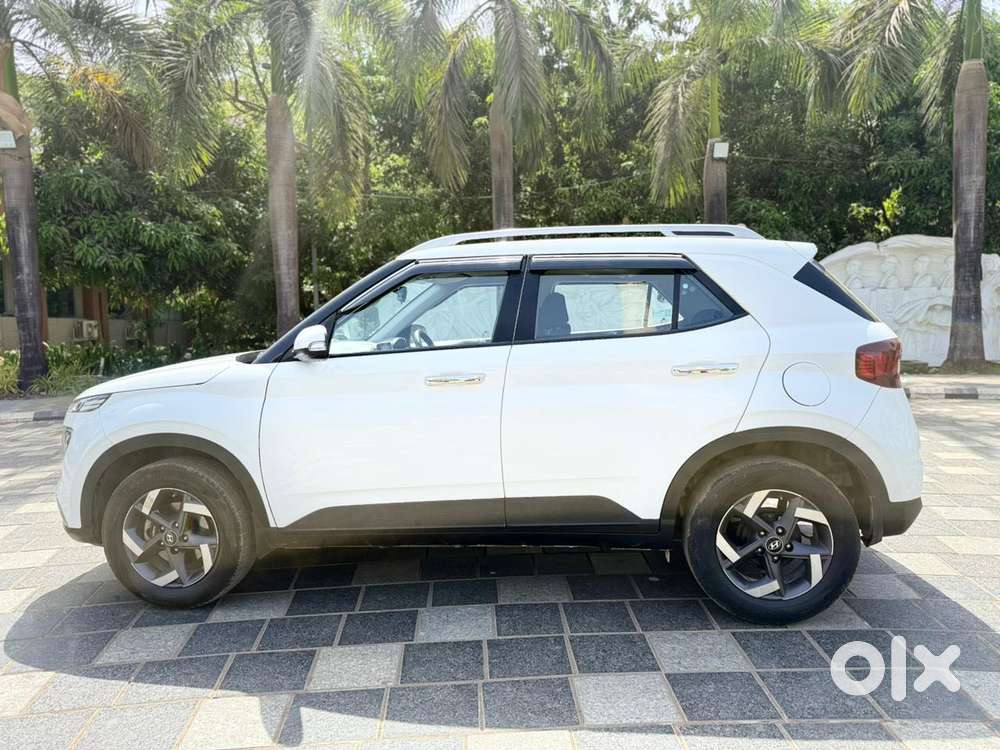 Hyundai Venue 1.0 Sx (o) Turbo Dct, 2021, Petrol