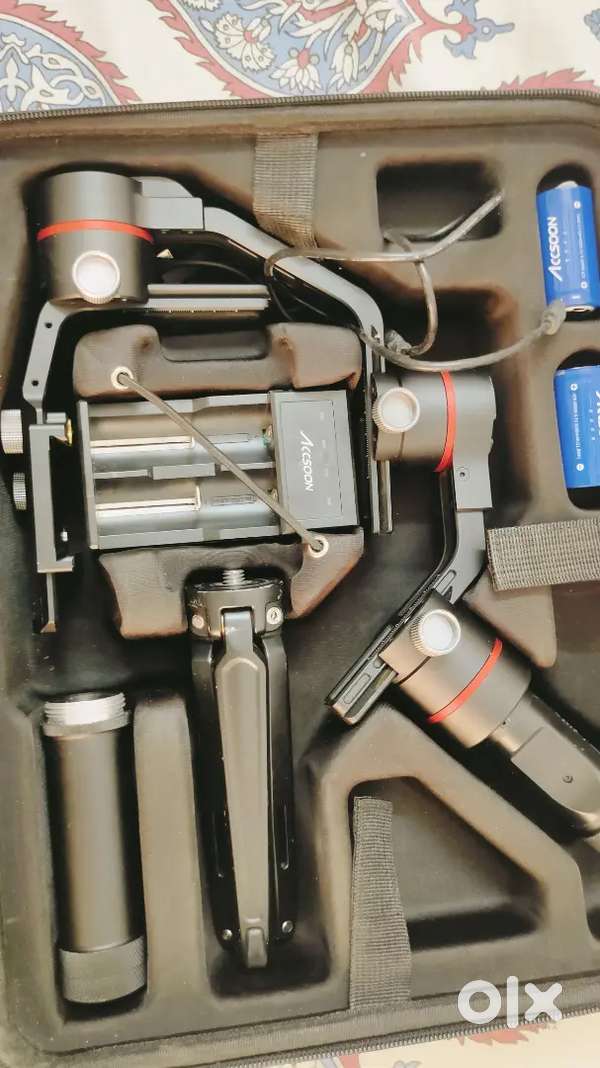 Accsoon 1 3 axis gimbal
