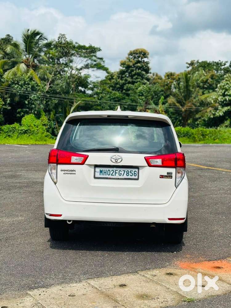 Toyota Innova Crysta 2.4 G Mt, 2022, Diesel