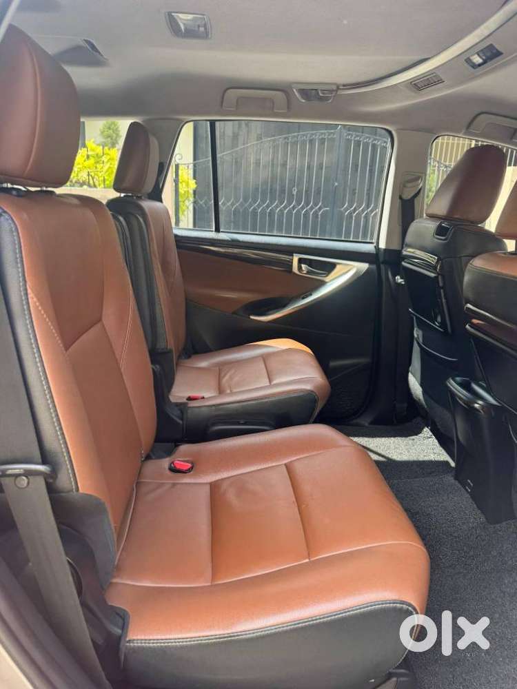 Toyota Innova Crysta