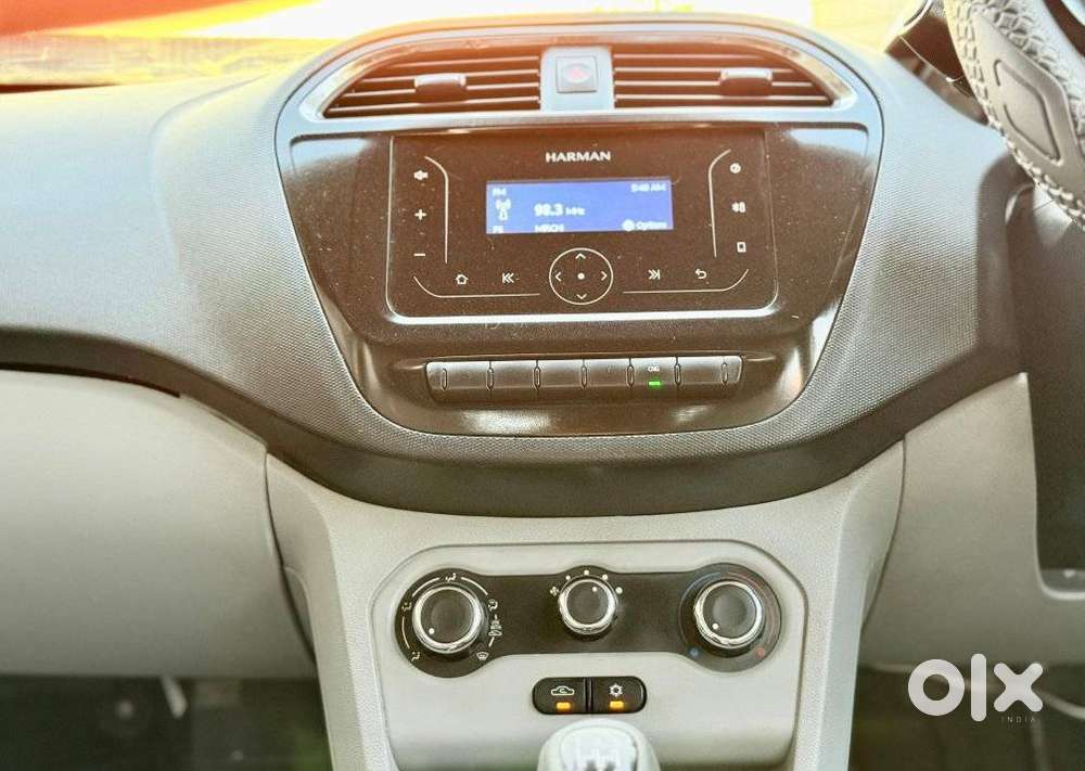 Tata Tiago Xt Icng, 2022, Petrol