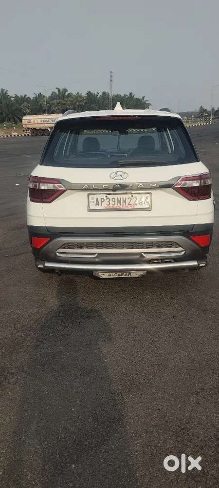 Hyundai Alcazar 2022 Diesel Well Maintained Showroom Track