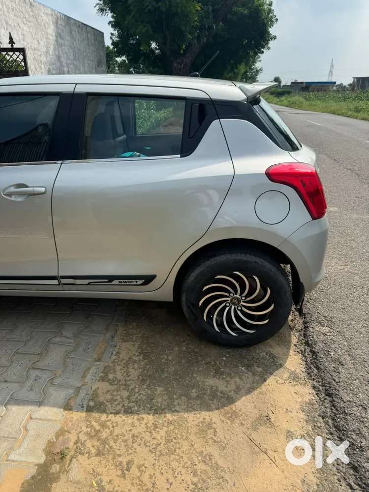 Maruti Swift Vxi Top Candition