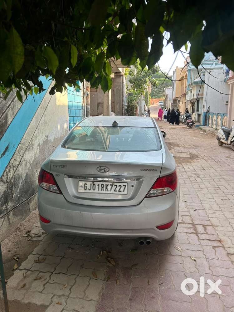 Hyundai Fluidic Verna 2015