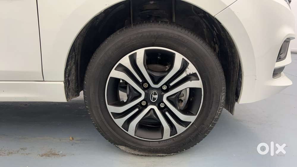 Tata Tiago 1.2 Revotron Xt Option, 2022, Petrol