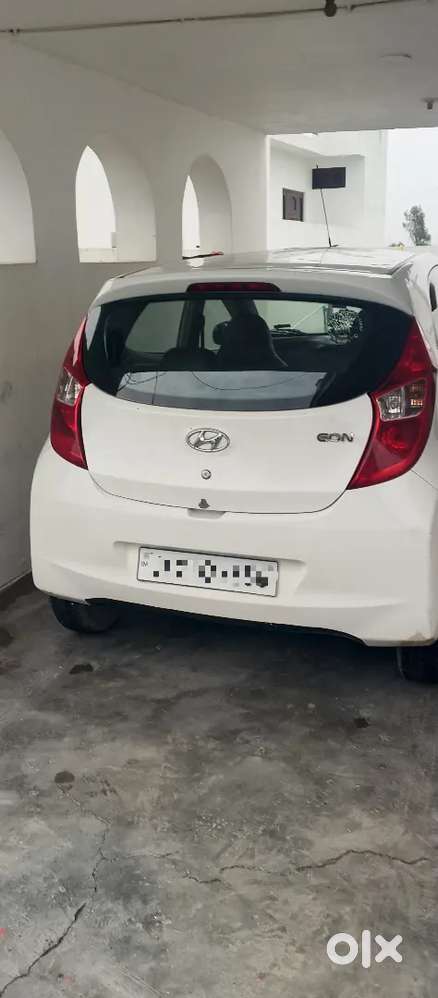 Hyundai Eon 2016 Petrol 70000 Km Driven