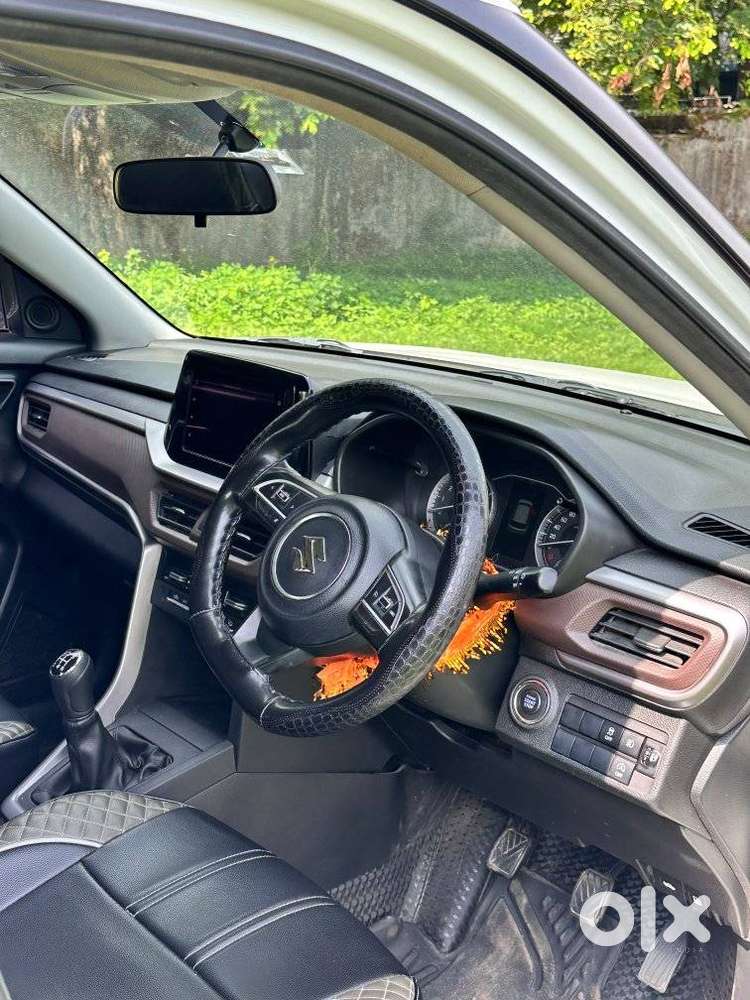 Maruti Suzuki Brezza 1.5 Zxi At Smart Hybrid Dual Tone, 2025, Petrol