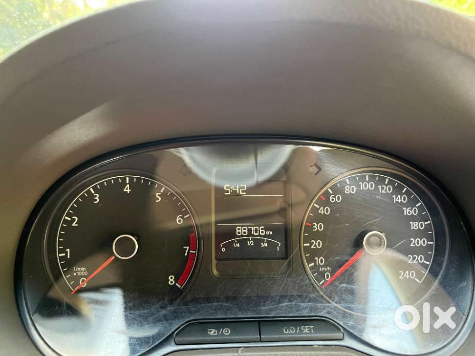Volkswagen Vento 1.6 Highline, 2016, Petrol
