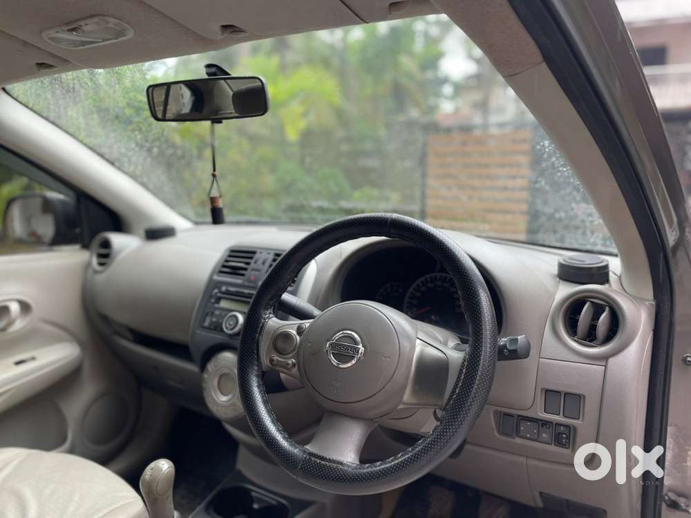 Nissan Sunny Petrol 2013