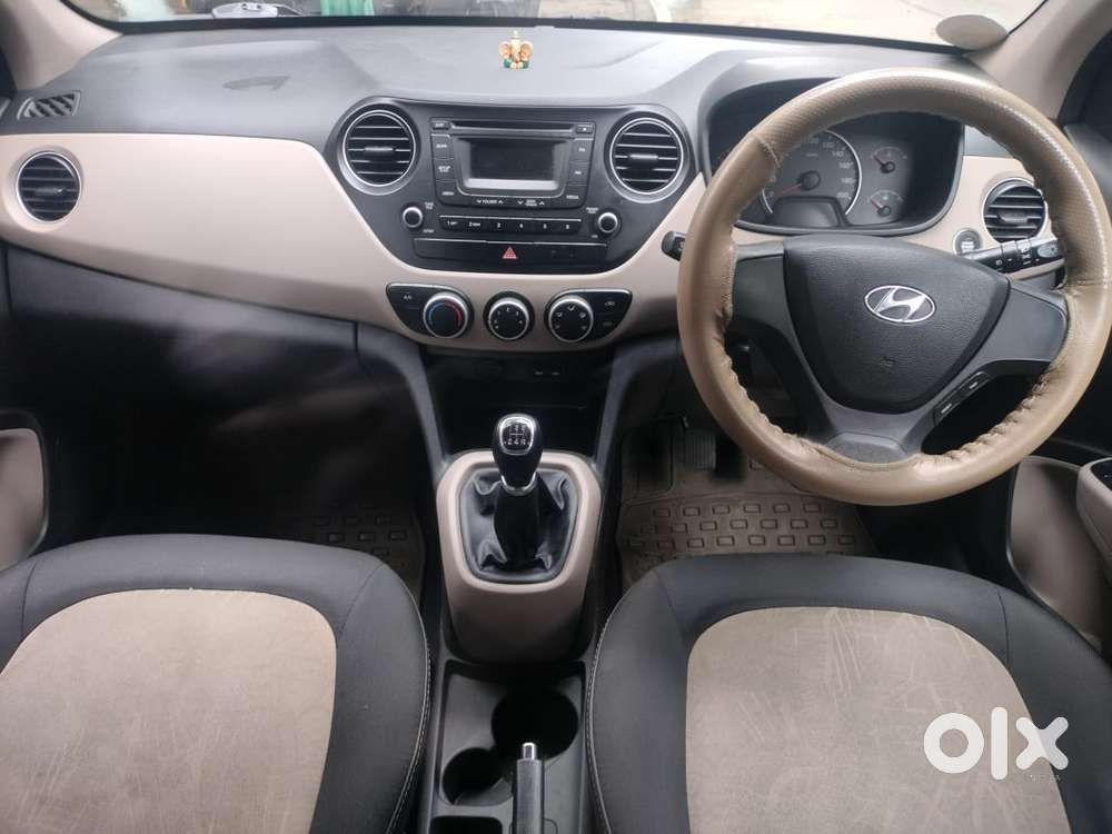 Hyundai Grand I10 Sportz, 2015, Petrol