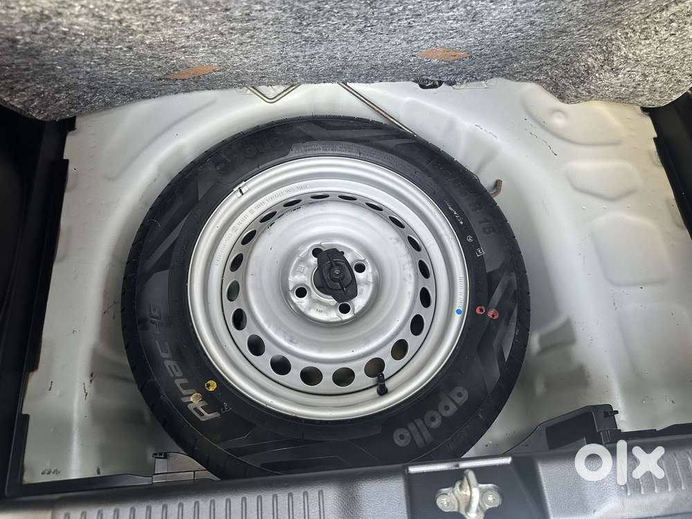 Maruti Suzuki Swift Zxi Plus, 2024, Petrol