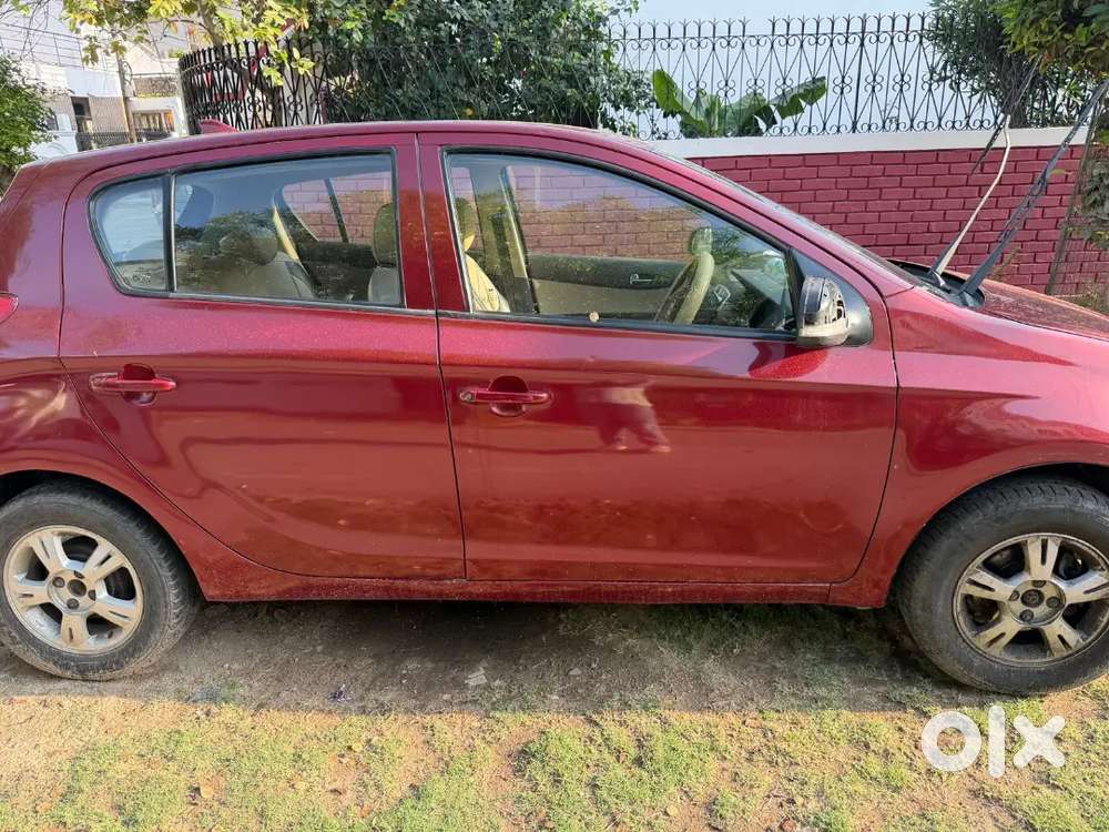 Hyundai I20 2011 Petrol 65000 Km Driven