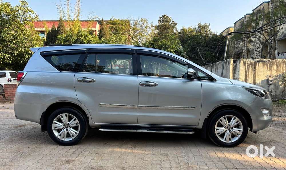 Toyota Innova Crysta 2.4 Z 7 Str, 2016, Diesel