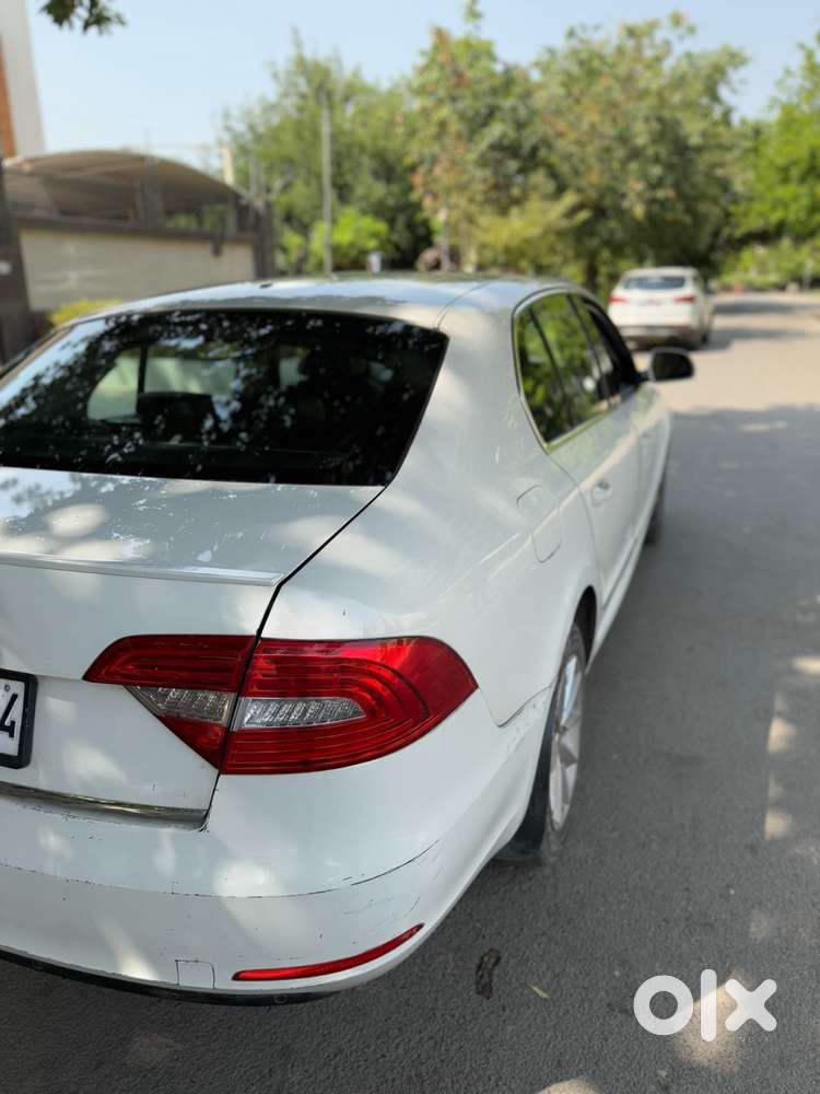 Skoda Superb Diesel 2015 With Company Service Record