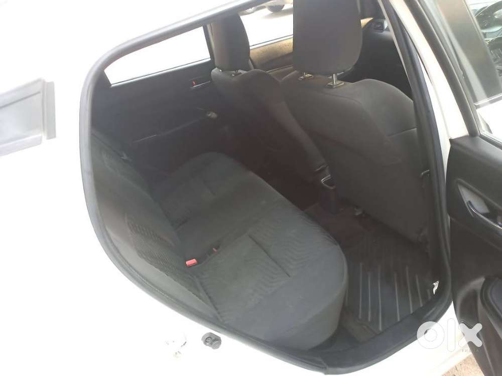 Maruti Suzuki Swift Amt Vxi, 2019, Petrol