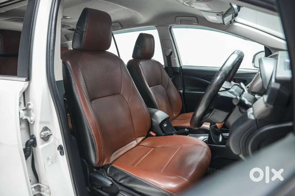 Toyota Innova Crysta 2.4 G Plus Mt 8 Str, 2024, Diesel