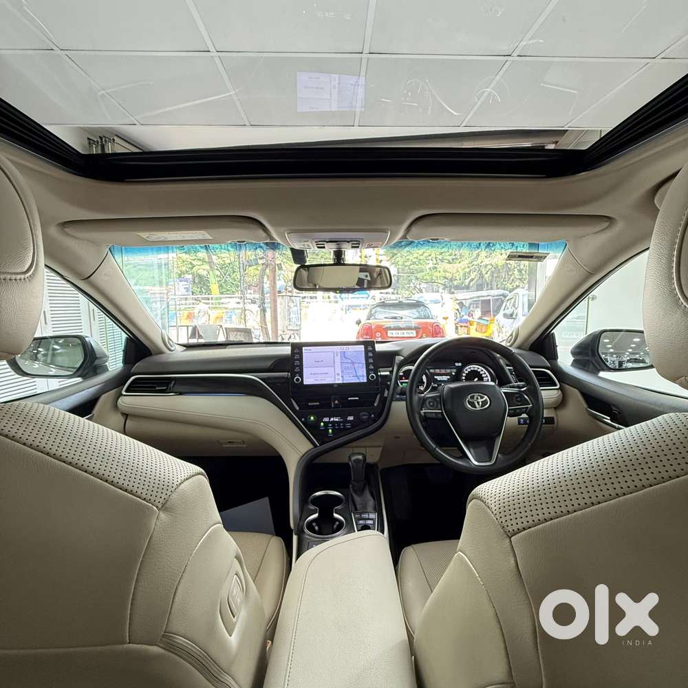 Toyota Camry Hybrid, 2022, Petrol