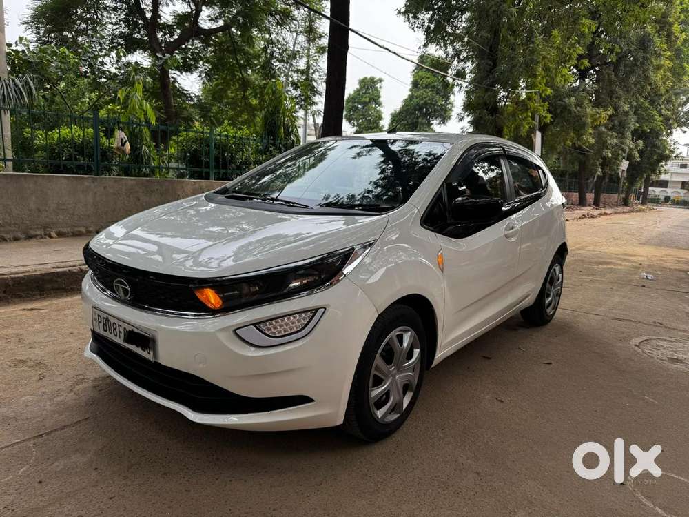 Tata Altroz 1.2 Xm Plus, 2023, Petrol