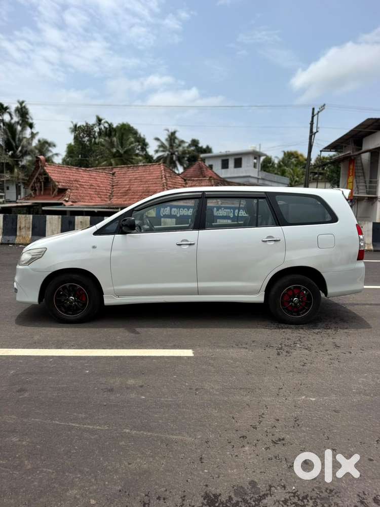 Toyota Innova 2.5 G (diesel) 7 Seater Bs Iv, 2014, Diesel
