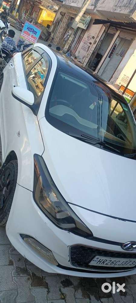 Hyundai I20 2014petrol 90000 Km Driven All Tyre New