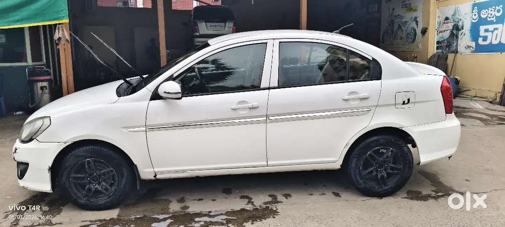 Hyundai Verna 2010 Diesel Manual