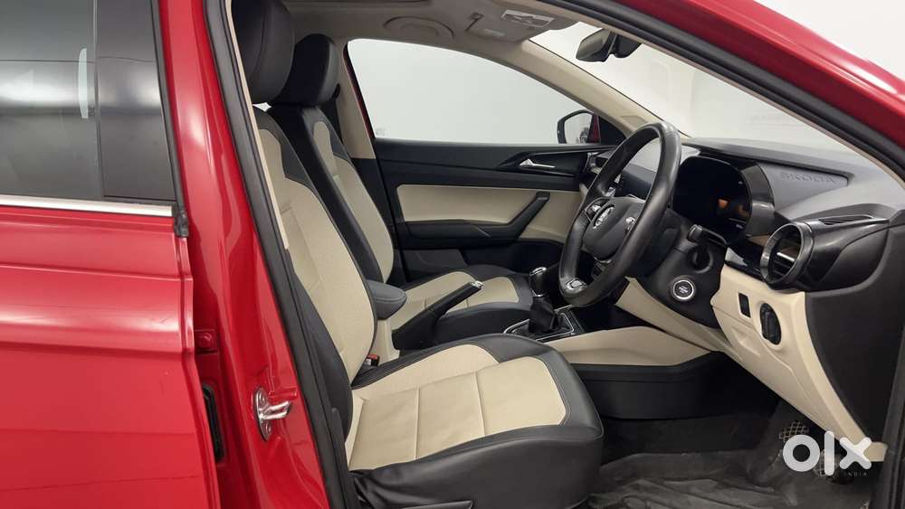 Skoda Slavia Style 1.0l Tsi Mt, 2023, Petrol