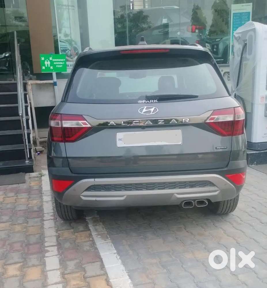 Hyundai Alcazar 2023 Diesel Well Maintained