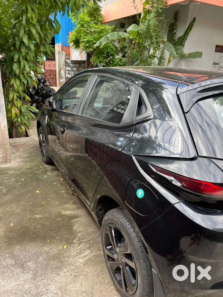 Tata Altroz Xz Petrol Dark Edition – Single Owner  Excellent Conditiom