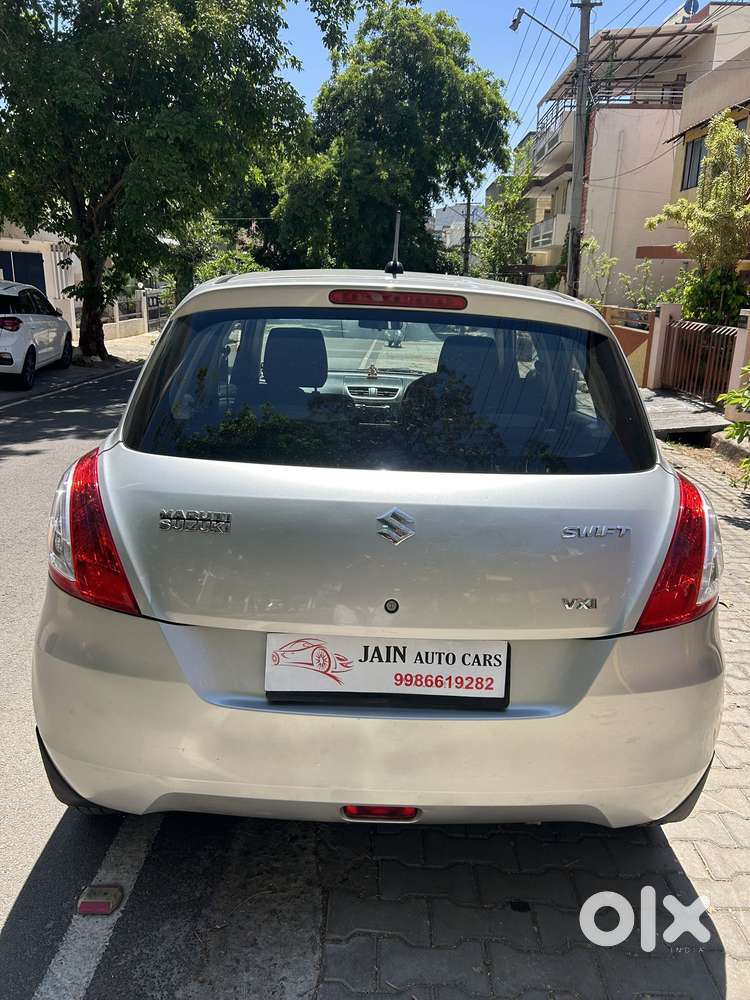 Maruti Suzuki Swift Vxi + Manual, 2012, Petrol