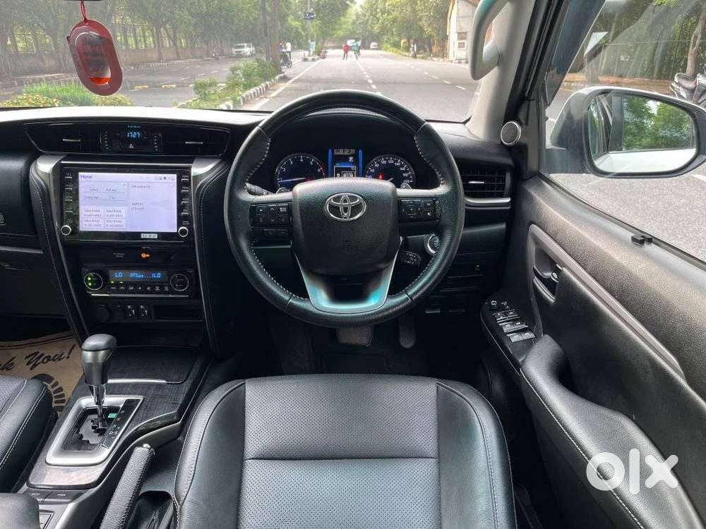 Toyota Fortuner 4x2 At 2.7 Petrol, 2022, Petrol