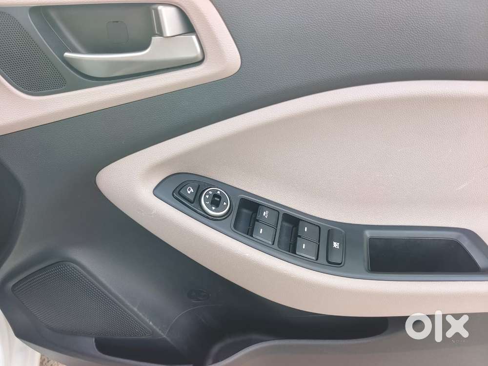 Hyundai I20 Petrol Asta Option, 2017, Petrol