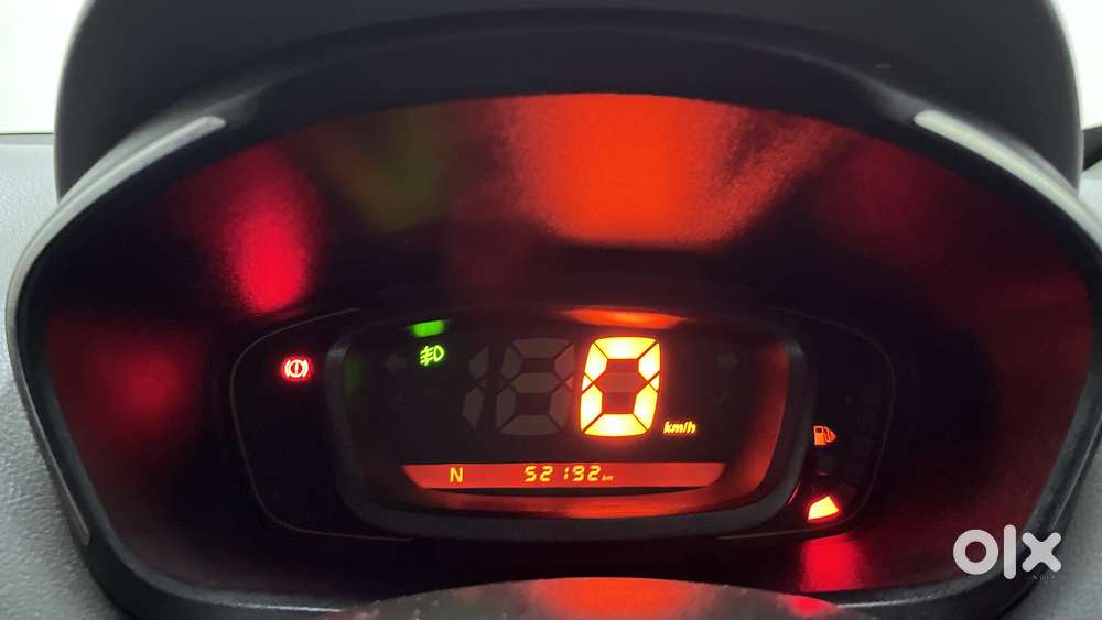 Renault Kwid 2019-ongoing 1.0 Rxt Amt (o), 2018, Petrol