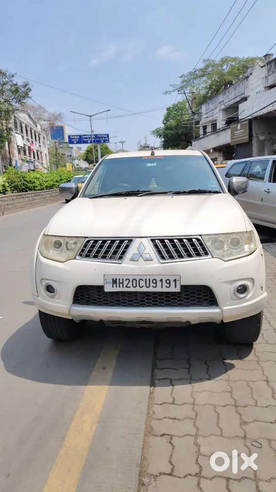 Mitsubishi Pajero Sport 2013 Diesel 165000 Km Driven