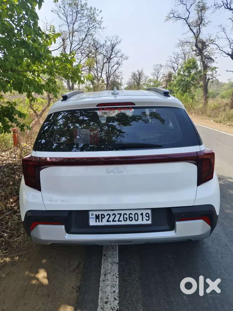 Kia Sonet 2025 Petrol 5000 Km Driven