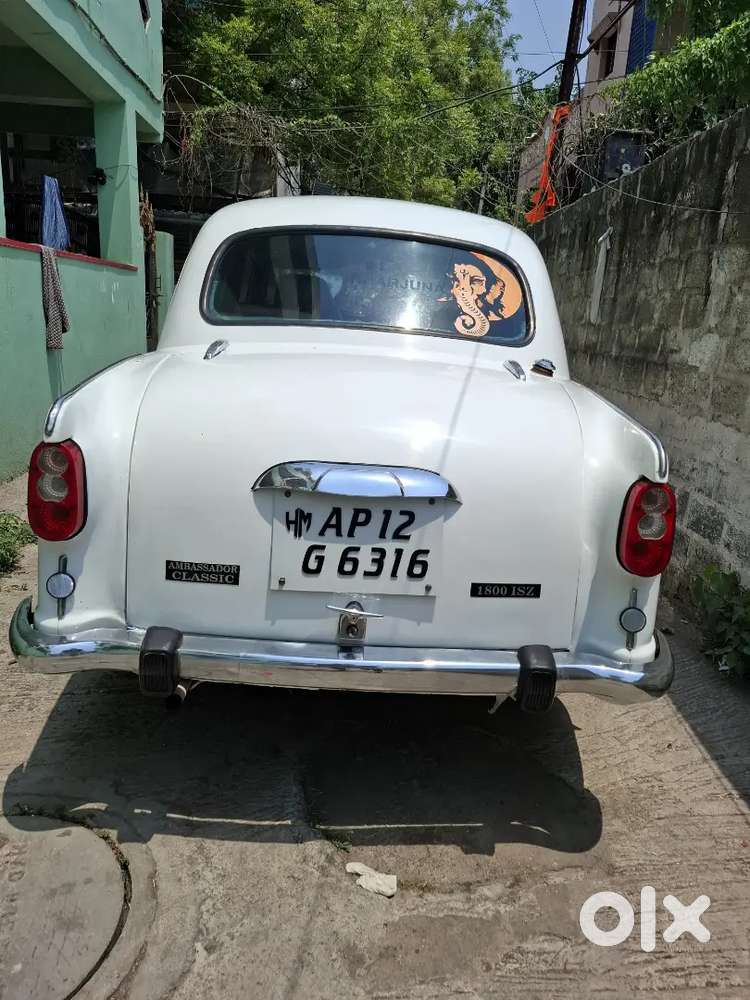 Ambassador Ambassador 2004 Diesel 12000 Km Driven
