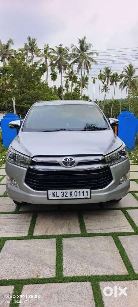 Toyota Innova Crysta 2.8 Z, 2016, Diesel
