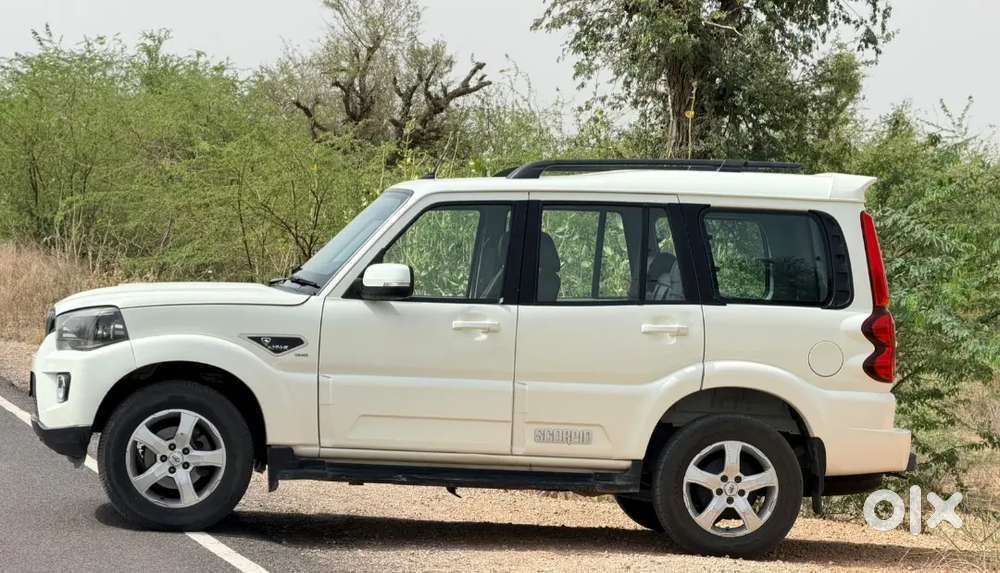 Mahindra Scorpio Classic 2022 Diesel 65000 Km Driven