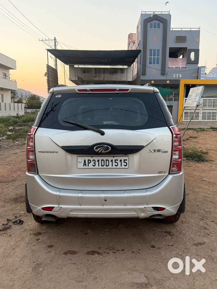 Mahindra Xuv500 Showroom Maintain Good Condition