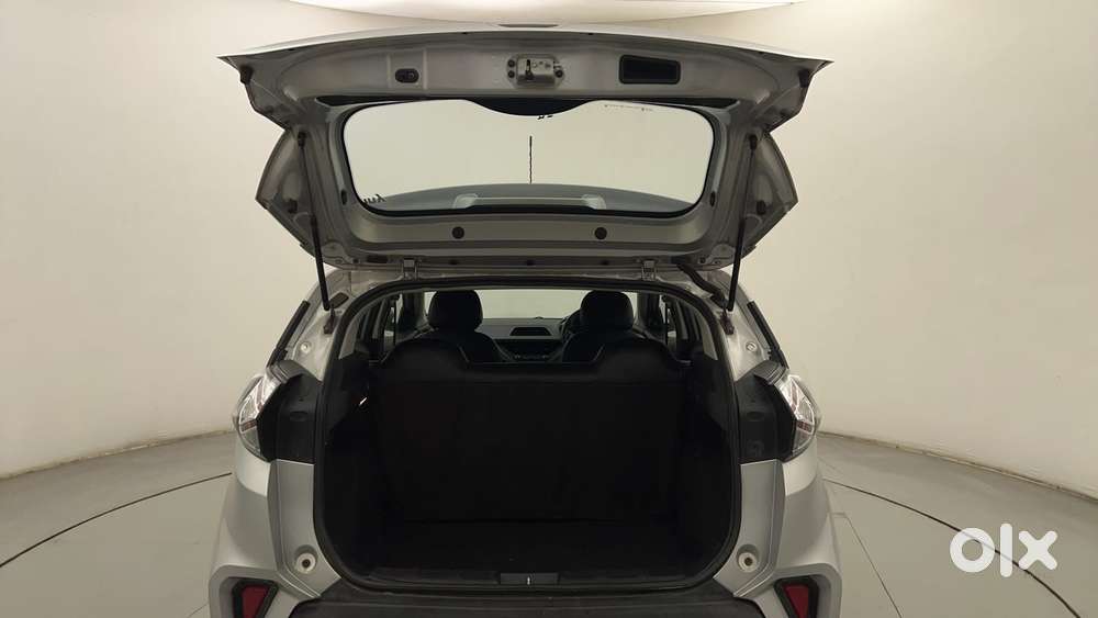 Tata Nexon 1.2 Revotron Xma Amt (s), 2021, Petrol