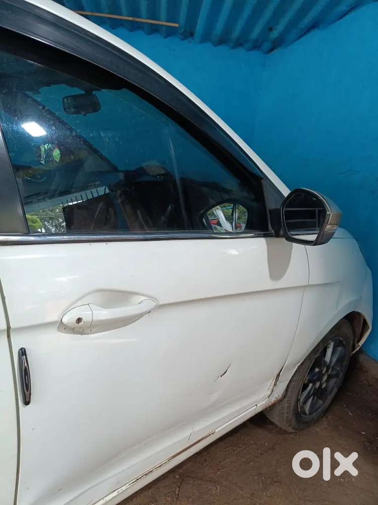 Tata Bolt 1.2 Xt Revotron 2017 Top Model