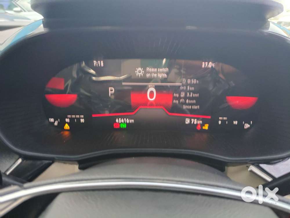 Skoda Slavia Style 1.0l Tsi At, 2022, Petrol